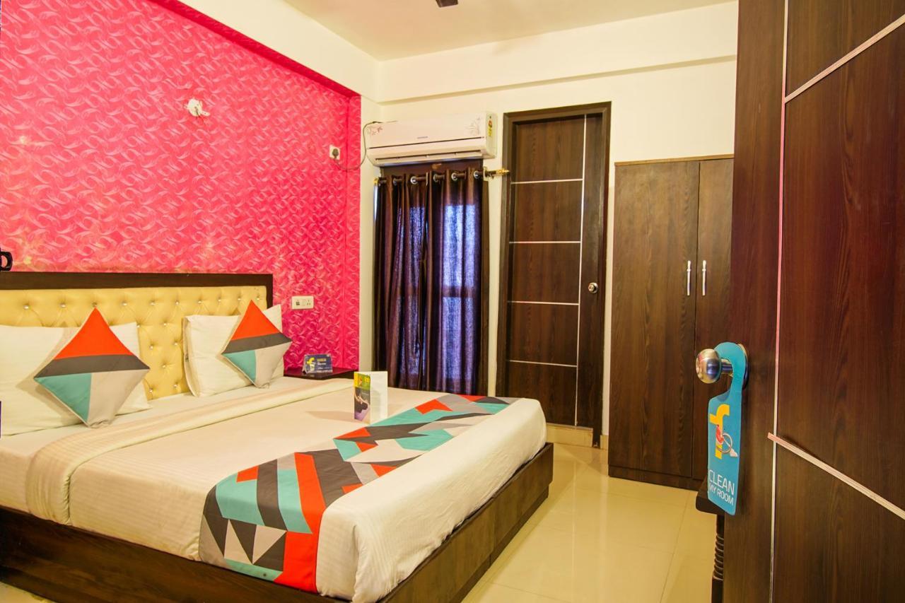 Fabexpress Tp Suite Near Igi Airport New Delhi Bagian luar foto