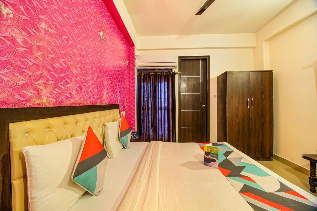 Fabexpress Tp Suite Near Igi Airport New Delhi Bagian luar foto