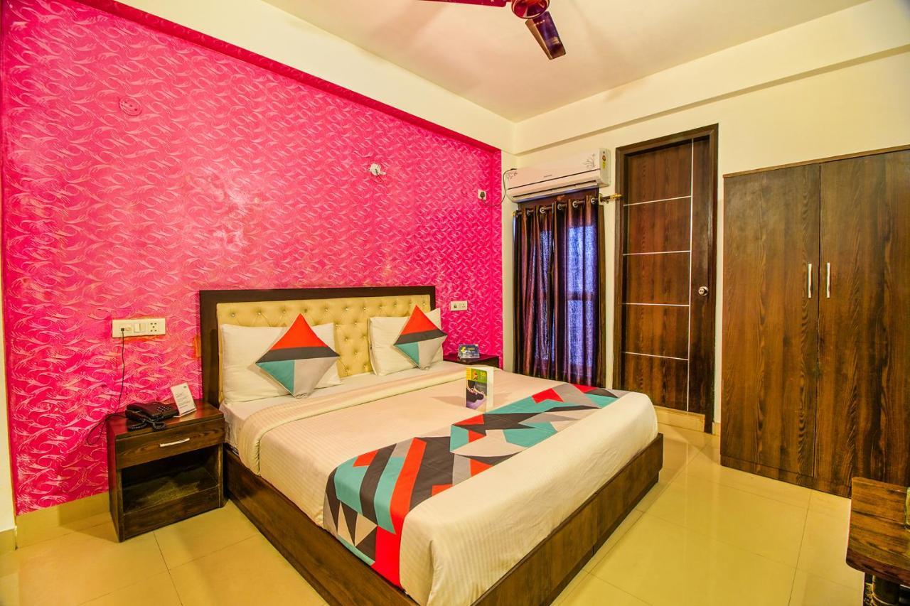 Fabexpress Tp Suite Near Igi Airport New Delhi Bagian luar foto